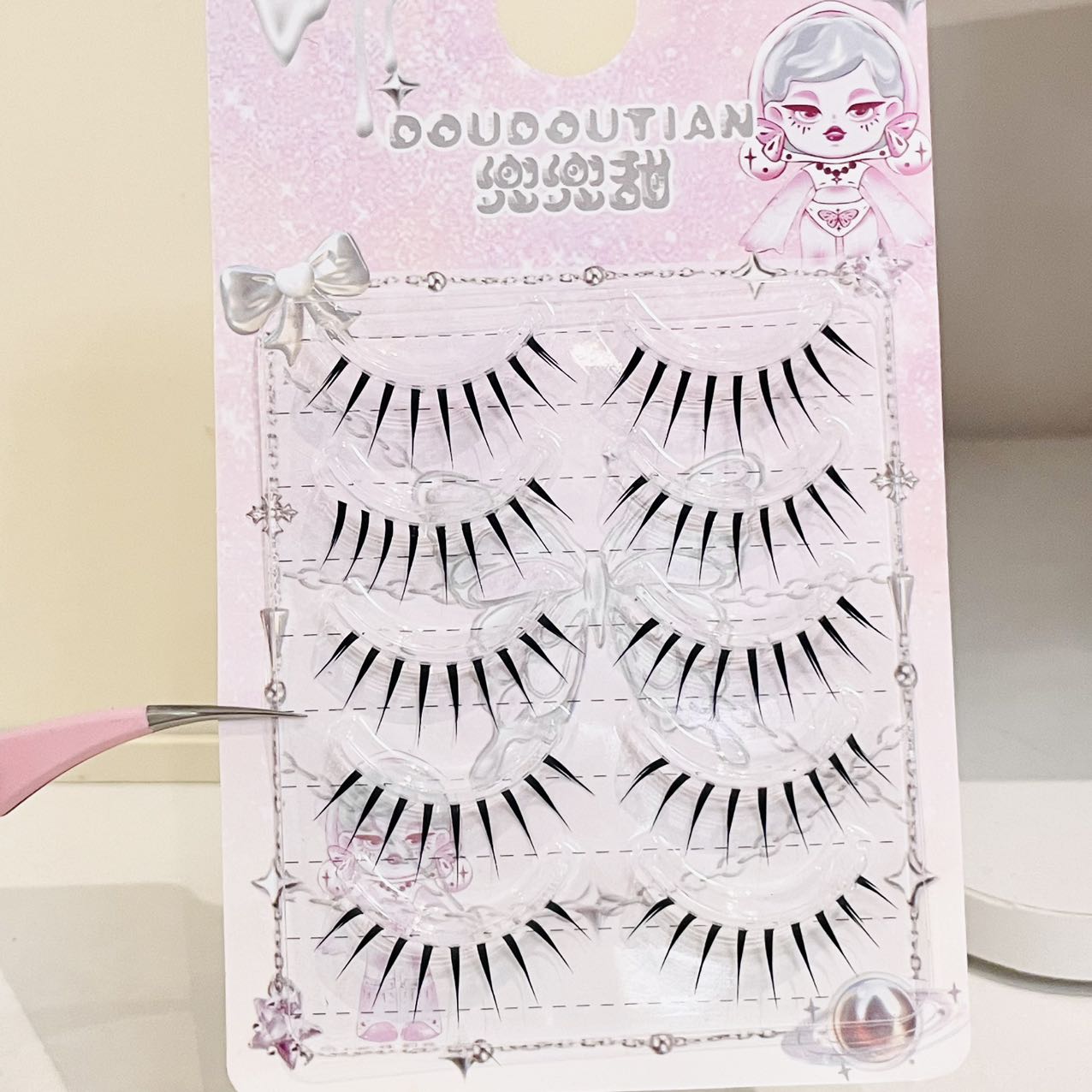 رموش دودوتيان المدببة بمظهر رط - مراجعة Anime Cosplay Lashes وسعره